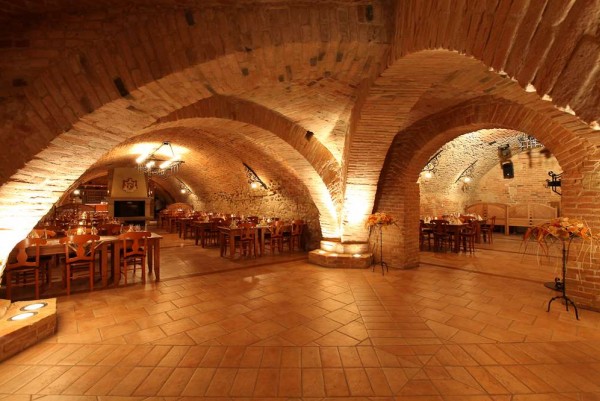 SZLAKIEM MORAWSKIEGO WINA